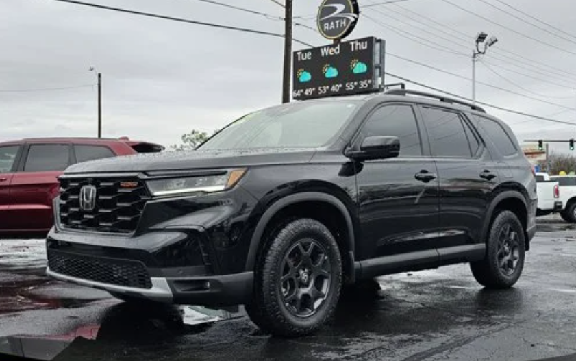 A used 2024 Honda pilot for sale at Rath Auto Resources.