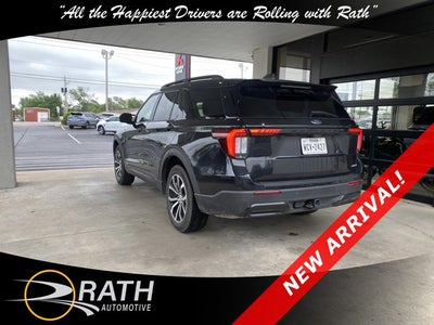 2025 Ford Explorer ST-Line
