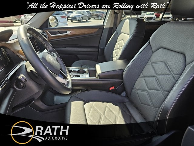 2025 Volkswagen Atlas 2.0T SE with Technology