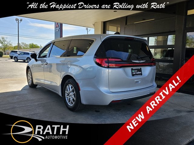 2023 Chrysler Pacifica Touring L