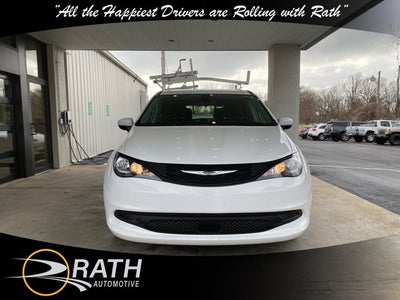 2022 Chrysler Voyager LX