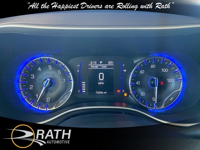 2022 Chrysler Voyager LX