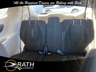 2022 Chrysler Voyager LX