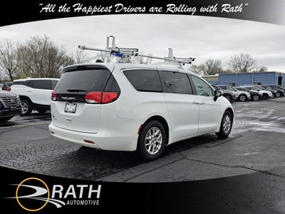 2022 Chrysler Voyager LX