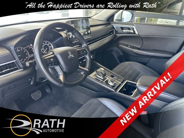 2024 Mitsubishi Outlander SE