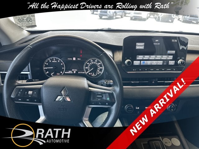 2024 Mitsubishi Outlander SE