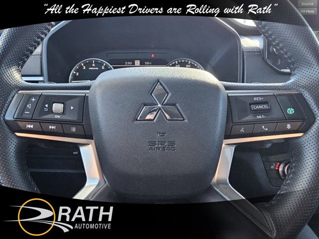 2024 Mitsubishi Outlander SE