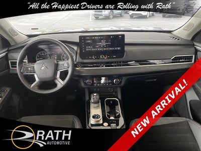 2025 Mitsubishi Outlander SE
