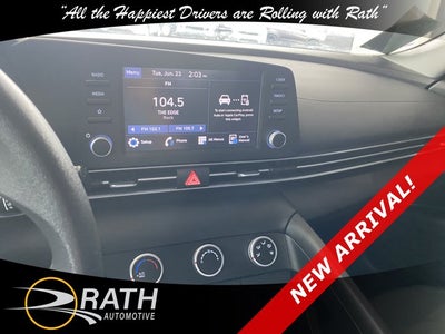 2025 Hyundai Elantra SE