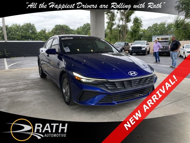 2025 Hyundai Elantra SE