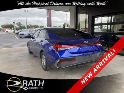 2025 Hyundai Elantra SE