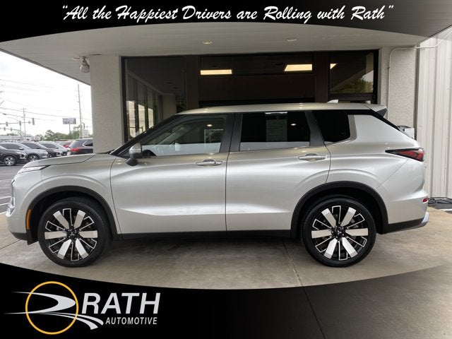 2025 Mitsubishi Outlander SE