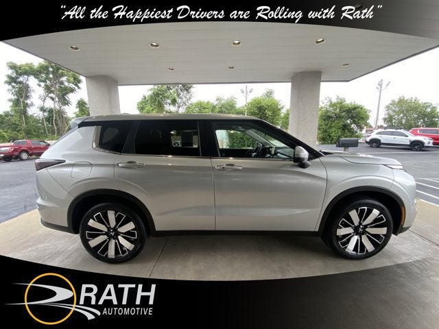2025 Mitsubishi Outlander SE