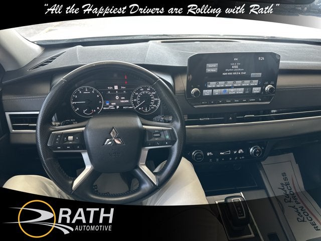 2024 Mitsubishi Outlander SE