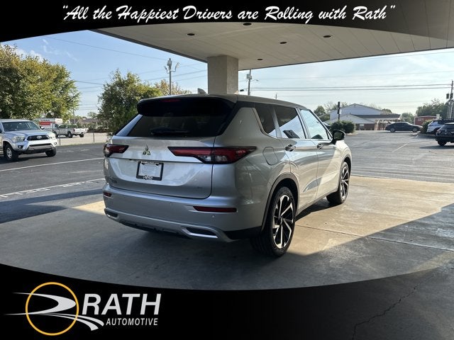 2024 Mitsubishi Outlander SE