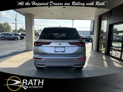 2024 Mitsubishi Outlander SE