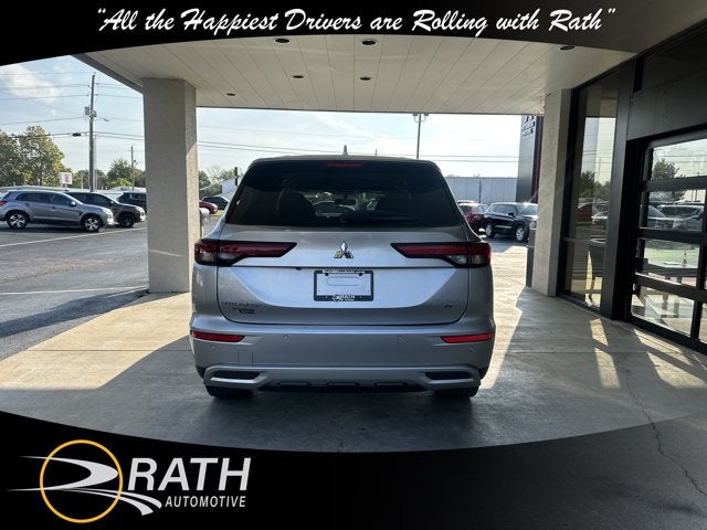 2024 Mitsubishi Outlander SE