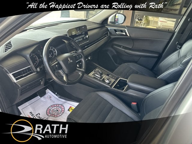 2024 Mitsubishi Outlander SE