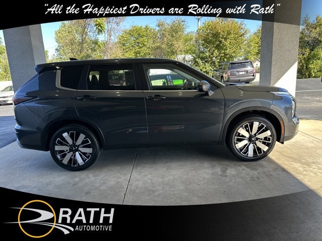 2025 Mitsubishi Outlander SE
