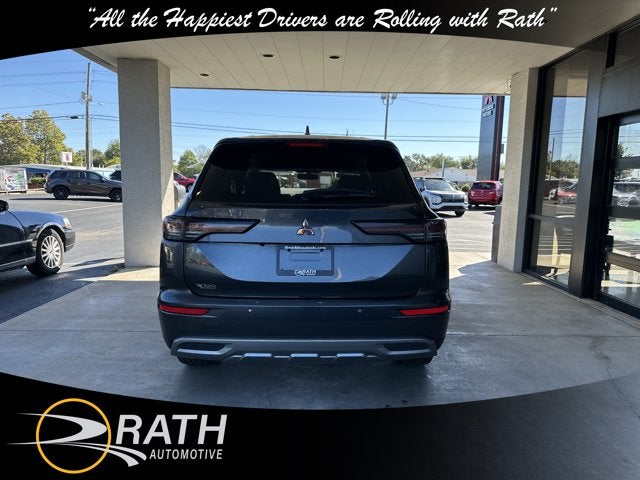 2025 Mitsubishi Outlander SE