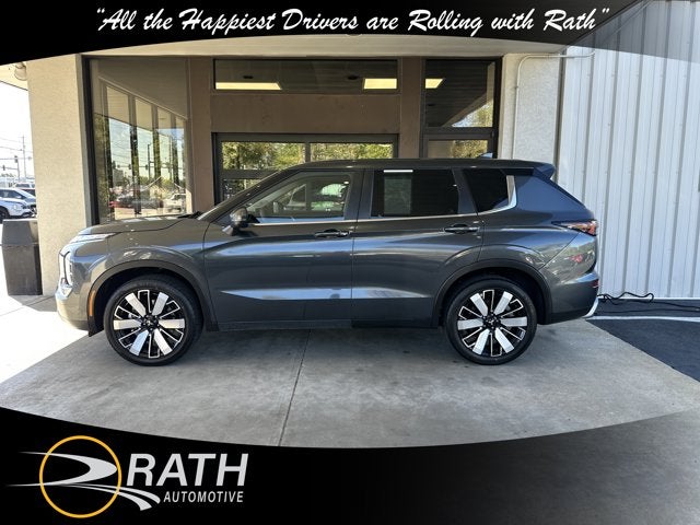 2025 Mitsubishi Outlander SE