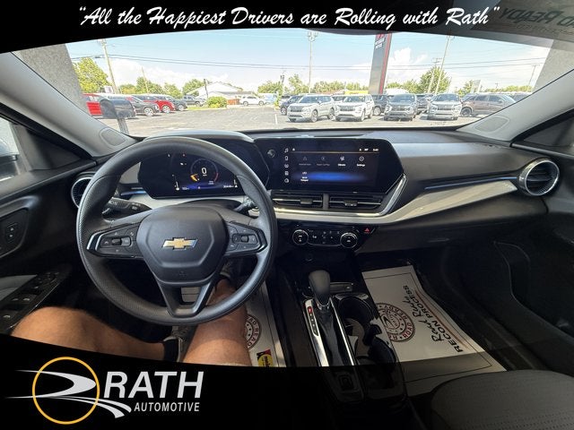 2025 Chevrolet Trax LT